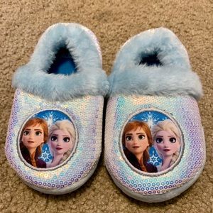 NEW Frozen slippers